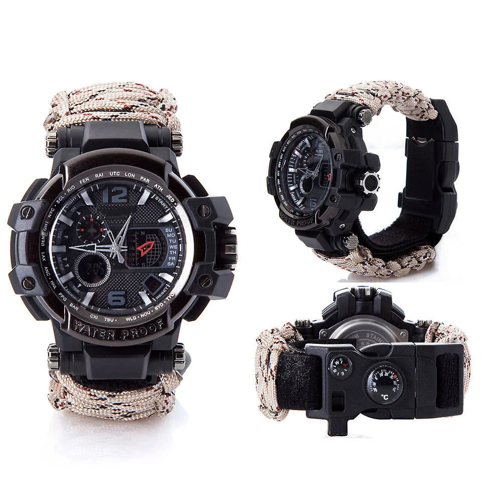 Montre boussole SONORA avec cadran rond, boîtier en acier et bracelet en cuir, conçue pour l'aventure et la navigation.
