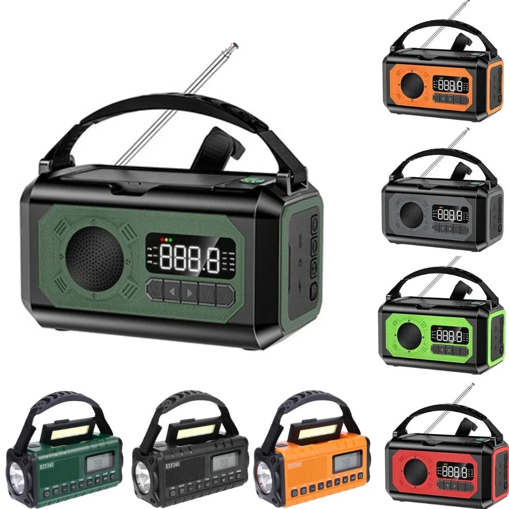 Radio d’urgence solaire à manivelle SONORA avec batterie de 12000mAh, écran et boutons de contrôle, couleur verte.